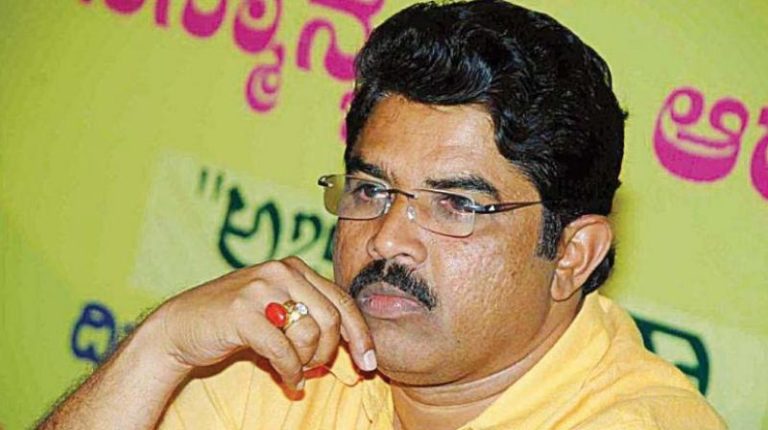 ನೀವು ಅಧಿಕಾರದಲ್ಲಿದ್ದಾಗ ಹೀರೋ ಆಗಿ ಕಂಡಿದ್ದ ಪೊಲೀಸರು ಈಗ ವಿಲನ್ ಆದರೆ?; ಹೆಚ್​ಡಿಕೆ ವಿರುದ್ಧ ಕಿಡಿಕಾರಿದ ಆರ್. ಅಶೋಕ್