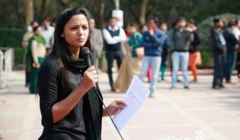 ಕಾರ್ಯಕರ್ತೆ ಶೆಹ್ಲಾ ರಶೀದ್ ವಿರುದ್ಧ ದೇಶದ್ರೋಹ ಪ್ರಕರಣ: ಸೈನ್ಯದ ವಿರುದ್ಧ ಟ್ವೀಟ್ ಮಾಡಿದ ಆರೋಪ