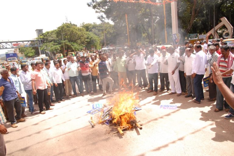 ಸಿದ್ದರಾಮಯ್ಯ ದೇಶದ್ರೋಹಿ ಎಂದ ಸೊಗಡು, ಸಿ.ಟಿ.ರವಿ ವಿರುದ್ಧ ಸಿಡಿದೆದ್ದ ಕುರುಬ ಸಮುದಾಯ