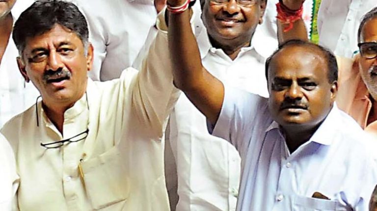 ತಿಹಾರ್ ಜೈಲಿನಲ್ಲಿ ಡಿ.ಕೆ.ಶಿವಕುಮಾರ್ ಭೇಟಿಯಾದ ಮಾಜಿ ಸಿಎಂ ಕುಮಾರಸ್ವಾಮಿ