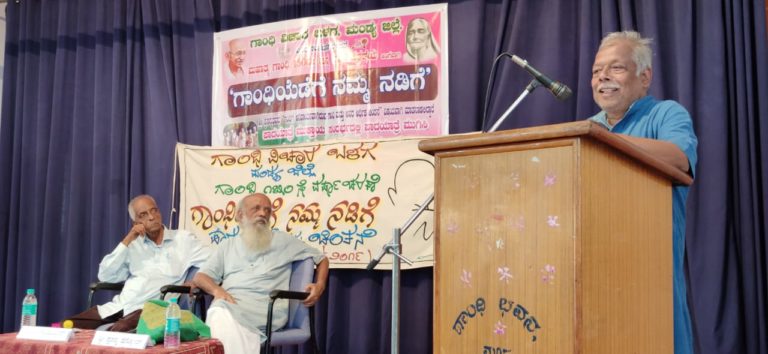 ‘ಈ ಕಗ್ಗತ್ತಲ ಕಾಲದಲ್ಲಿ ಗಾಂಧಿ ವಿಚಾರಗಳನ್ನು ಎದೆಗಿಳಿಸಿಕೊಳ್ಳೋಣ’: ಸಂತೋಷ್ ಕೌಲಗಿ