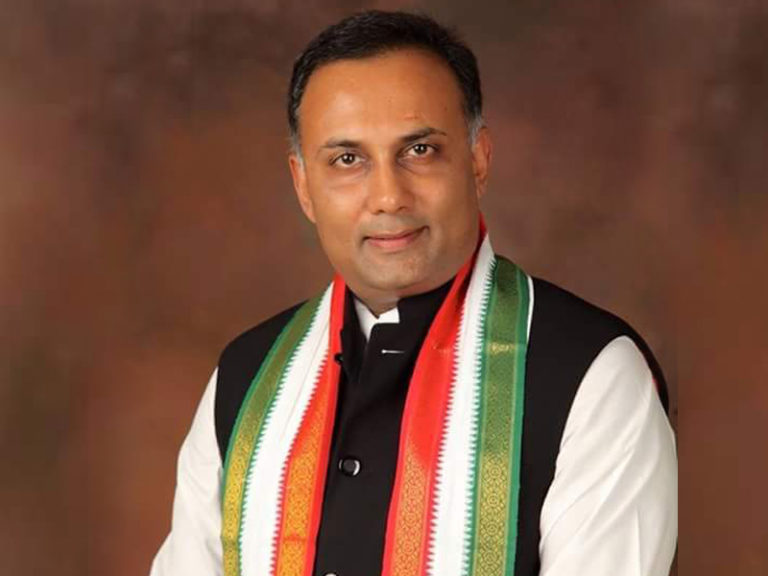 ಈಗ ದೇಶ ಬಿಟ್ಟು ಓಡುವುದು ಅದಾನಿ ಸರದಿಯೇ?: ದಿನೇಶ್‌ ಗೂಂಡೂರಾವ್