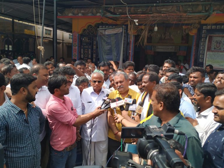 ಮಾಧುಸ್ವಾಮಿ ಹೇಳಿಕೆ ವಿರೋಧಿಸಿ ಕುರುಬ ಸಮುದಾಯ ಕರೆಕೊಟ್ಟ ಹುಳಿಯಾರ್‌ ಬಂ‌ದ್‌ಗೆ ವ್ಯಾಪಕ ಬೆಂಬಲ.. ವಿಡಿಯೋ ನೋಡಿ