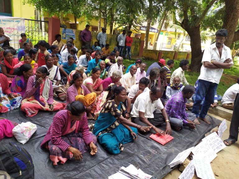 ಅರಣ್ಯ ಹಕ್ಕು ಅನುಷ್ಠಾನಕ್ಕೆ ಒತ್ತಾಯಿಸಿ ಬುಡಕಟ್ಟು ಸಮುದಾಯಗಳ ಹೋರಾಟ 5ನೇ ದಿನಕ್ಕೆ…