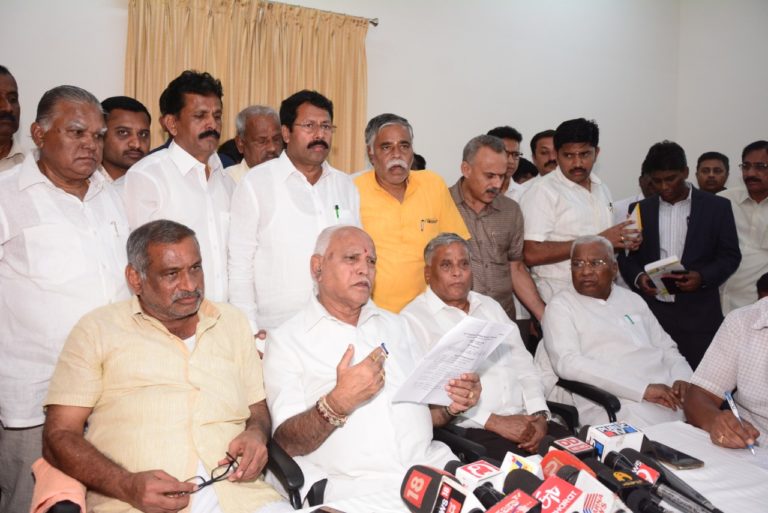 ತುಮಕೂರಿಗೆ ಮೋದಿ: ಕೆಲವೇ ನಿಮಿಷದಲ್ಲಿ ಪತ್ರಿಕಾಗೋಷ್ಟಿ ಮುಗಿಸಿದ ಯಡಿಯೂರಪ್ಪ…