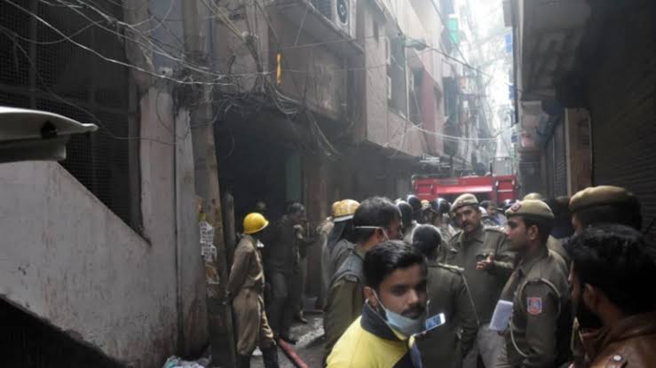 ದೆಹಲಿಯಲ್ಲಿ ಭೀಕರ ಅಗ್ನಿ ದುರಂತ: 43 ಸಾವು