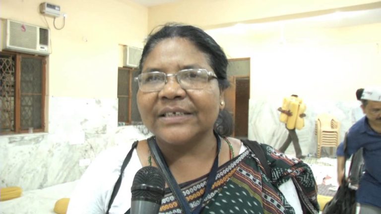 ಜಾರ್ಖಂಡ್‌ ಚುನಾವಣೆಗೆ ಧುಮುಕಿದ ಆದಿವಾಸಿ ಪತ್ರಕರ್ತೆ, ಬುಡಕಟ್ಟು ಹೋರಾಟಗಾರ್ತಿ ಬಾರ್ಲಾ…