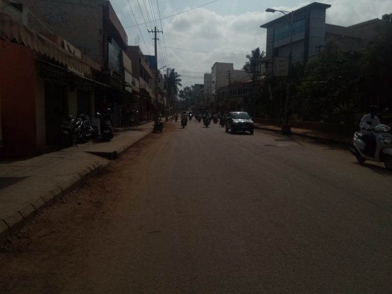 ಇಂದು ತುಮಕೂರಿಗೆ ಮೋದಿ: ಗಾಡಿ ನಿಲ್ಸಬೇಡಿ ಅನ್ನೋ ಬದಲುಬಾಗಿಲು ಹಾಕಿ ಅಂದಿದ್ರೆ ಆಗಿತ್ತು…