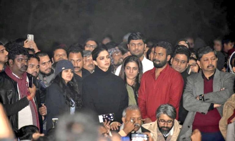 JNUಗೆ ಭೇಟಿ ಮತ್ತು ಬೆಂಬಲ : ದೀಪಿಕಾ ದಿಟ್ಟತನಕ್ಕೆ ಅಭಿನಂದನೆಗಳ ಮಹಾಪೂರ.. ಸತತ ಟಾಪ್‌ ಟ್ರೆಂಡಿಂಗ್‌