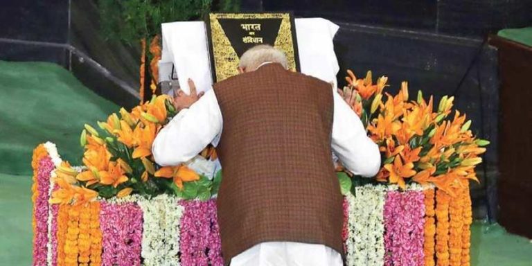 ಸಂವಿಧಾನಕ್ಕೆ ಮೊದಲು ನಮಸ್ಕರಿಸಿ, ಆಮೇಲೆ ಅದರ ಆಶಯಕ್ಕೆ ಗುಂಡು ಹೊಡೆದ ಮೋದಿ: ದೇವನೂರು