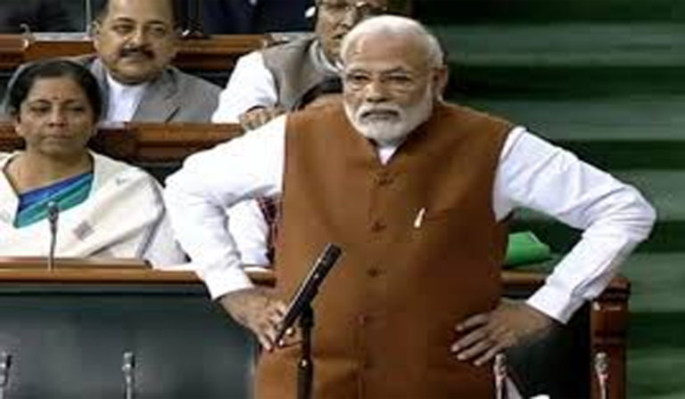 ಸೂರ್ಯ ನಮಸ್ಕಾರದಿಂದ ಸೋಲಿಸುತ್ತೇನೆ : ರಾಹುಲ್ ಗಾಂಧಿಯನ್ನು”ಟ್ಯೂಬ್ಲೈಟ್”ಎಂದು ಕುಟುಕಿದ ಪ್ರಧಾನಿ