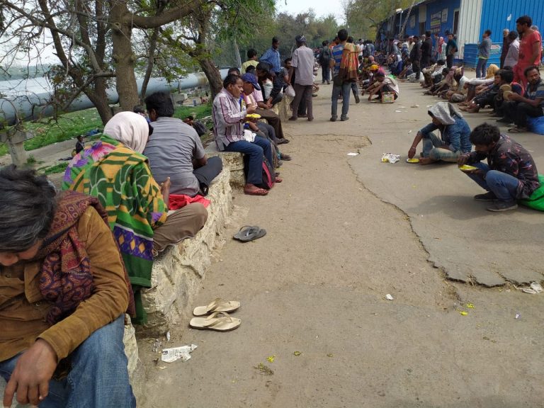 ಕೊರೊನಾ ಲಾಕ್‌ಡೌನ್‌; ಈ ನಿರಾಶ್ರಿತರಿಗೆ ಶಾಲೆಗಳಲ್ಲಾದರೂ ಆಶ್ರಯ ಕೊಡಿ: ಹೆಚ್ಚಿದ ಒತ್ತಡ