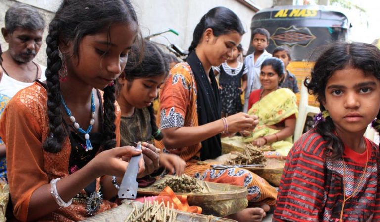 ಬೀಡಿಯೊಳಗೆ ಸುರುಟುವ ಬದುಕಿನ ಬವಣೆಗಳು : ದ.ಕ ಜಿಲ್ಲೆಯ ಸ್ಥಿತಿಗತಿ