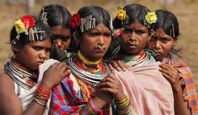 ಪ್ರಪಂಚವನ್ನೇ ಕಟ್ಟಿದ ಮೂಲನಿವಾಸಿಗಳ ಬದುಕು ಬೀದಿಗೆ ಬಿದ್ದಿದ್ದೇಕೆ?