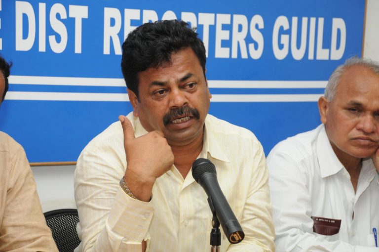 ಹೊನ್ನಾಳಿ ಶಾಸಕರ ‘ಫೋನ್-ಇನ್ ಫಜೀತಿ ಪ್ರಸಂಗ’