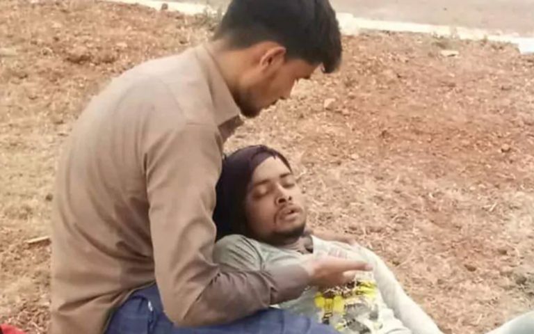 ಸ್ನೇಹಿತನ ತೊಡೆಮೇಲೆ ಪ್ರಾಣಬಿಟ್ಟ ಯುವಕ : ನಿಲ್ಲದ ವಲಸೆ ಕಾರ್ಮಿಕರ ಕಣ್ಣೀರ ಕಥೆಗಳು