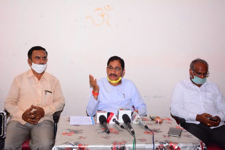 ಇವರು ನಾಗರಿಕ ಟೆರರಿಸ್ಟ್‌ಗಳು, ಅವರನ್ನು ಬಂಧಿಸಿ: ಸೊಗಡು ಶಿವಣ್ಣ ವಿವಾದ