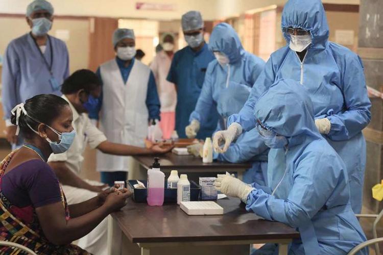 ಕೊರೊನಾ ವಿರುದ್ಧ ಹೋರಾಡುತ್ತಿರುವ ಆರೋಗ್ಯ ಕಾರ್ಯಕರ್ತರ ವಿಮಾ ಯೋಜನೆ ಕೈಬಿಟ್ಟ ಕೇಂದ್ರ!