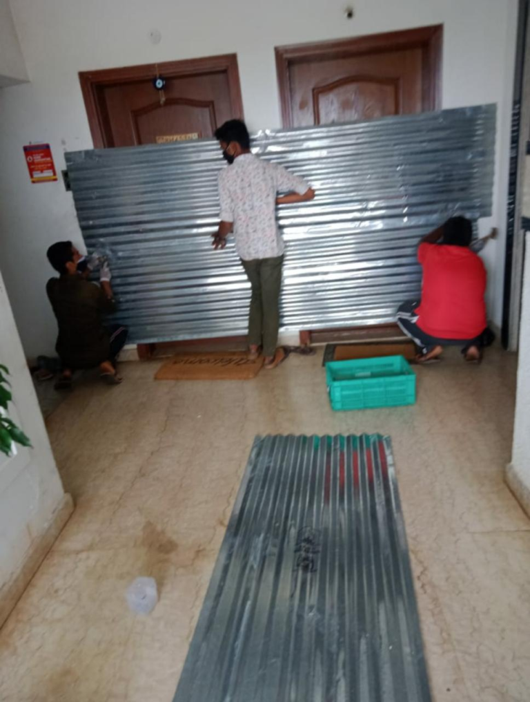 ಒಳಗೆ ಜನರಿದ್ದರೂ ಮನೆ ಬಾಗಿಲುಗಳನ್ನೇ ಸೀಲ್‌ಡೌನ್ ಮಾಡಿದ ಬಿಬಿಎಂಪಿ: ಜನಾಕ್ರೋಶಕ್ಕೆ ಮಣಿದು ಕ್ಷಮೆ ಕೇಳಿದ ಆಯುಕ್ತ