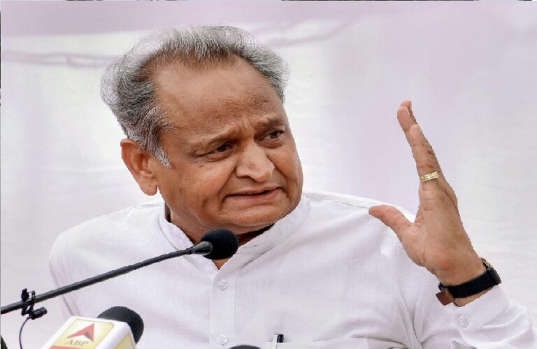 ಅಧಿವೇಶನ ಕರೆಯಲು ವಿಳಂಬ; ಪ್ರಧಾನಿ ನಿವಾಸಕ್ಕೆ ಮುತ್ತಿಗೆ: ಗೆಹ್ಲೋಟ್ ಎಚ್ಚರಿಕೆ