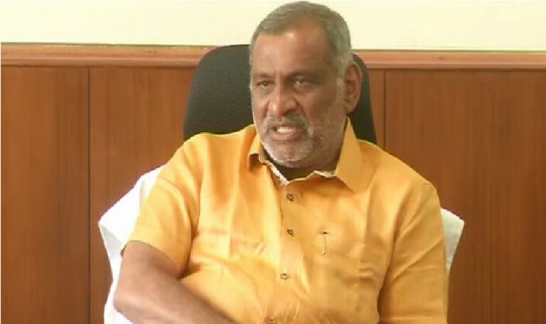 ಹಿರಿಯ ರೈತ ಹೋರಾಟಗಾರರನ್ನು ಅವಮಾನಿಸಿದ ಸಚಿವ ಮಾಧುಸ್ವಾಮಿ ನಡೆಗೆ ತೀವ್ರ ಆಕ್ರೋಶ