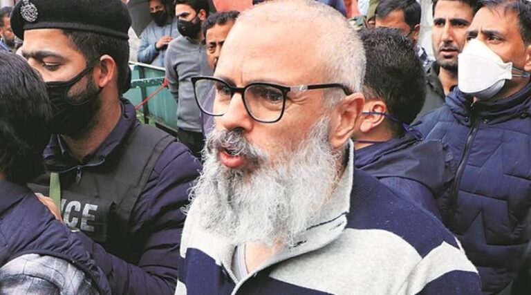 ಚುನಾವಣೆಯಲ್ಲಿ ಸ್ಪರ್ಧಿಸುವುದಿಲ್ಲ : ಜಮ್ಮು ಕಾಶ್ಮೀರ ಮಾಜಿ ಸಿಎಂ ಒಮರ್‌ ಅಬ್ದುಲ್ಲ