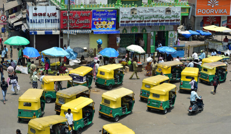 3 ಲಕ್ಷ ಆಟೋ ಚಾಲಕರಿಗೆ ಸಿಗದ ಲಾಕ್ ಡೌನ್ ಪರಿಹಾರ ಧನ: ನಾಳೆ ಪ್ರತಿಭಟನೆ