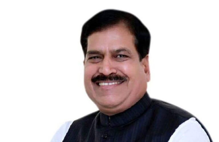 ರೈಲ್ವೇ ಖಾತೆಯ ರಾಜ್ಯ ಸಚಿವ ಸುರೇಶ್ ಅಂಗಡಿ (65) ಕೊರೊನಾದಿಂದ ನಿಧನ