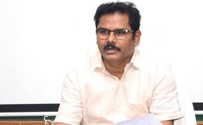 ₹ 1.12 ಕೋಟಿ ಲಂಚ ಕೇಳಿದ ಹೆಚ್ಚುವರಿ ಕಲೆಕ್ಟರ್!: 12 ಕಡೆ ದಾಳಿ ಮಾಡಿದ ತೆಲಂಗಾಣ ACB