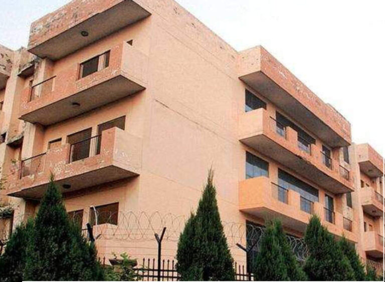 ಬಂಧನ ಕೇಂದ್ರವಾಗಿ SC/ST ಹಾಸ್ಟೆಲ್: ಯೋಜನೆ ಕೈಬಿಟ್ಟ ಯುಪಿ ಸರ್ಕಾರ