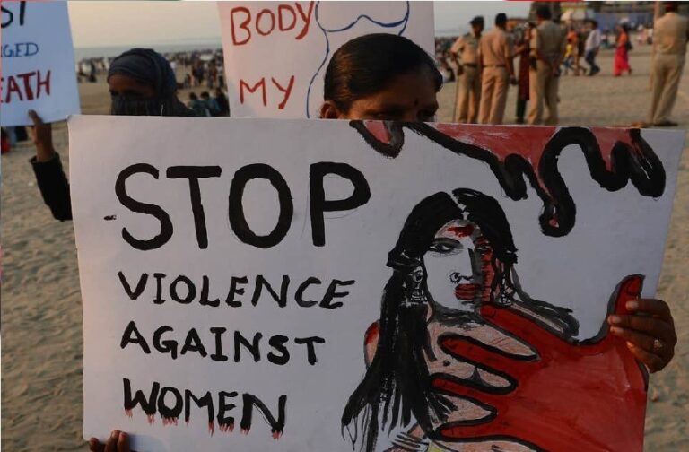 ಉತ್ತರ ಪ್ರದೇಶ: ಬಾಲಕಿಗೆ ಕಿರುಕುಳ ನೀಡಿ, ಟೆರೇಸ್‌ನಿಂದ ದೂಡಿದ ದುರ್ಷ್ಕಮಿಗಳು