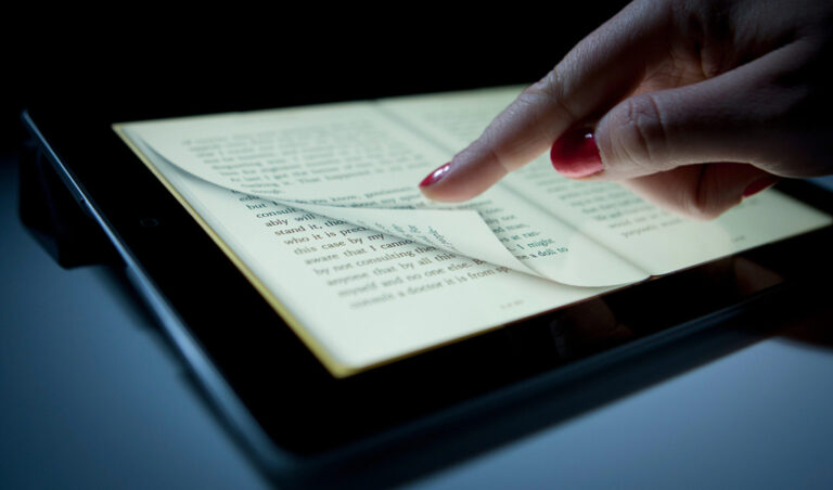 ಇ ಓದು ಹೊಸದು: ಇ-ಬುಕ್ ಕ್ರಾಂತಿಗೆ ಸಿದ್ಧರಾಗುತ್ತಿರುವ ಕನ್ನಡ ಸಾಹಿತ್ಯ ಲೋಕ