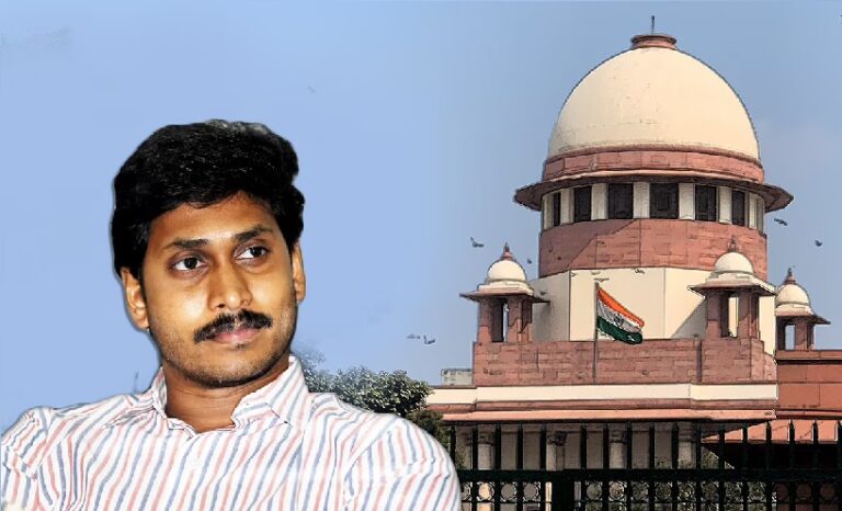 ದೇಶದ್ರೋಹ ಪ್ರಕರಣ: 2 ತೆಲುಗು ಸುದ್ದಿ ವಾಹಿನಿಗಳ ವಿರುದ್ಧದ ಕ್ರಮಕ್ಕೆ ಸುಪ್ರೀಂ ತಡೆ