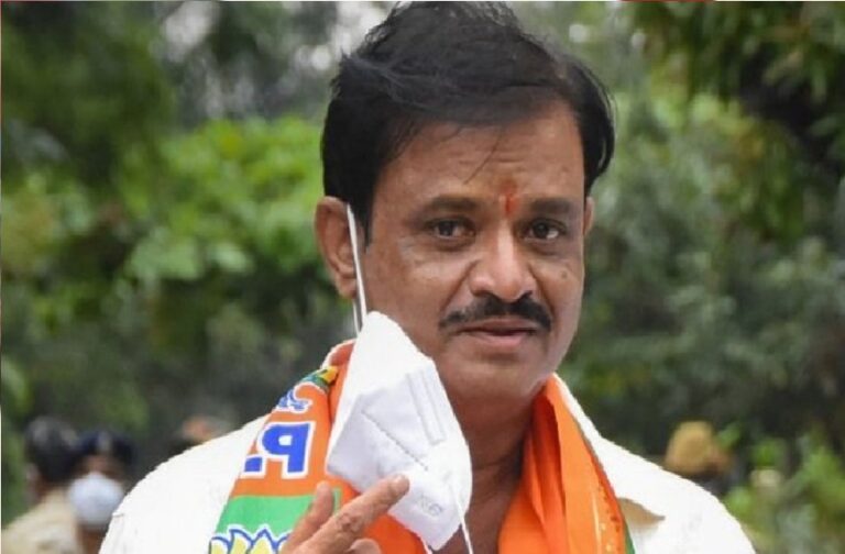 ಉಪಚುನಾವಣೆ: 2 ವರ್ಷದಲ್ಲಿ BJP ಅಭ್ಯರ್ಥಿ ಮುನಿರತ್ನ ಆಸ್ತಿ ದುಪ್ಪಟ್ಟು!