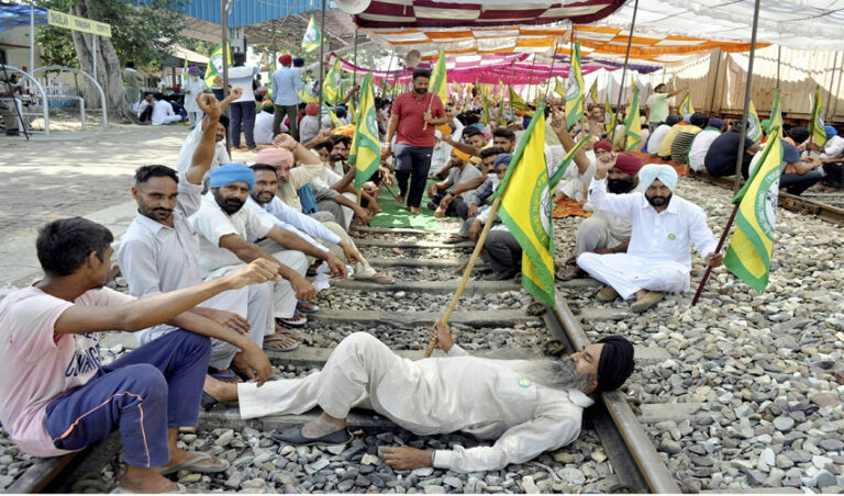 ಸರ್ಕಾರಕ್ಕೆ 15 ದಿನ ಟೈಂ ಕೊಟ್ಟು ’ರೈಲ್ ರೋಕೋ’ ವಾಪಾಸ್ ಪಡೆದ ಪಂಜಾಬ್ ರೈತ ಸಂಘ!