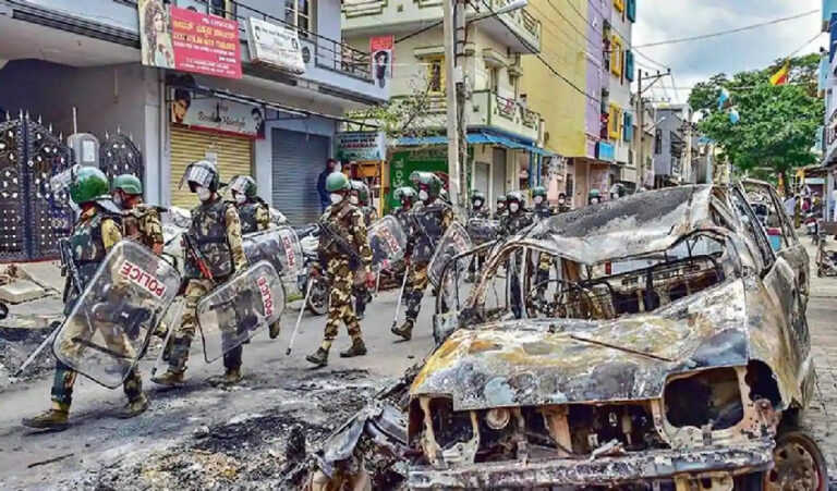 ಬೆಂಗಳೂರು ಗಲಭೆ: SDPI ಕಚೇರಿಗಳು ಸೇರಿದಂತೆ 43 ಕಡೆ ದಾಳಿ ನಡೆಸಿದ NIA