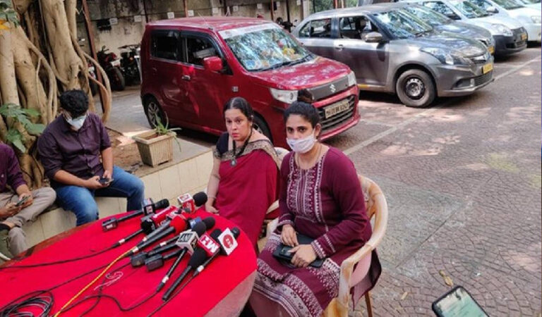 ರಿಪಬ್ಲಿಕ್ ಟಿವಿ ಅರ್ನಾಬ್ ಬಂಧನ ಸಂತೋಷ ತಂದಿದೆ: ಅನ್ವಯ್ ನಾಯಕ್ ಕುಟುಂಬ!