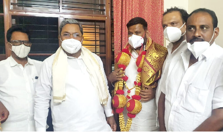 ಮಸ್ಕಿ: ಬಿಜೆಪಿ ಮುಖಂಡ ಕಾಂಗ್ರೆಸ್ ಸೇರ್ಪಡೆ; ಸಿದ್ದರಾಮಯ್ಯನವರನ್ನು ಭೇಟಿಯಾದ ಬಸವನಗೌಡ