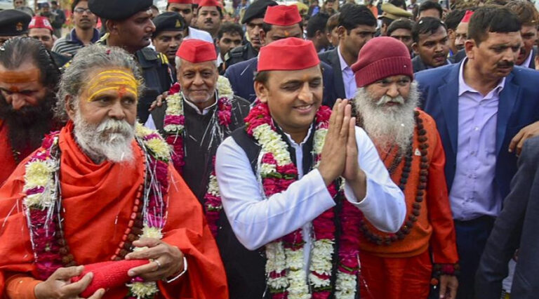 ಪತ್ನಿ, ಮಗಳಿಗೆ ಕೊರೊನಾ ಸೋಂಕು: ಚುನಾವಣಾ ಪ್ರಚಾರ ಮೂರು ದಿನ ಮುಂದೂಡಿದ ಅಖಿಲೇಶ್ ಯಾದವ್