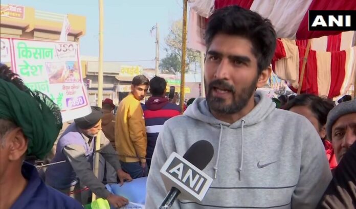 ರೈತ ಹೋರಾಟ: ಅನ್ನದಾತರಿಗೆ ಆಹಾರ ವಿತರಿಸಿದ ಬಾಕ್ಸರ್‌ ವಿಜೇಂದರ್ ಸಿಂಗ್