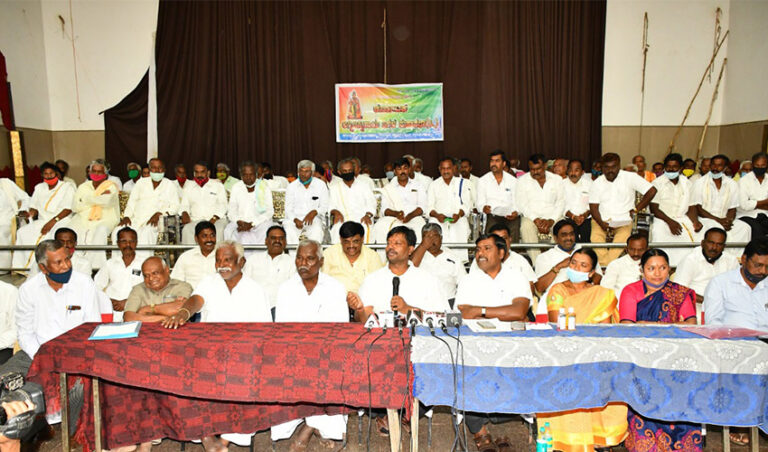 ಅಭಿವೃದ್ಧಿ ನಿಗಮ ಸ್ಥಾಪಿಸದಿದ್ದರೆ ಬೆಂಗಳೂರಿಗೆ ಪಾದಯಾತ್ರೆ: ತಿಗಳ ಸಮುದಾಯದ ತೀರ್ಮಾನ