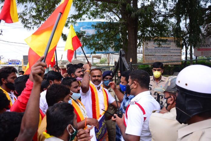 ರೈತರನ್ನು ಬೆಂಬಲಿಸಿ ನಾಳೆ ಕರ್ನಾಟಕ ರಕ್ಷಣಾ ವೇದಿಕೆಯಿಂದ ಕಾಲ್ನಡಿಗೆ ಜಾಥಾ