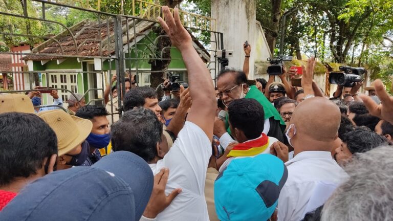 ತೀವ್ರಗೊಂಡ ‘ನಮ್ಮೂರಿಗೆ ಅಕೇಶಿಯಾ ಮರ ಬೇಡ’ ಹೋರಾಟ: ಶಿವಮೊಗ್ಗದಲ್ಲಿ ಬೃಹತ್ ಪ್ರತಿಭಟನೆ