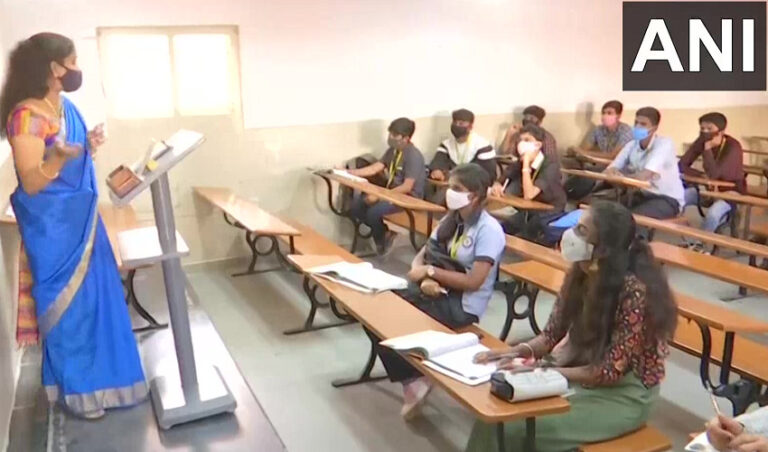 ಕೊರೊನಾತಂಕ: ದೇಶದ ಹಲವೆಡೆ ಶಾಲೆ ಪುನರಾರಂಭ; ಮಿಶ್ರ ಪ್ರತಿಕ್ರಿಯೆ