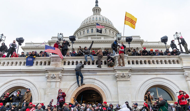 ’ಕ್ಯಾಪಿಟಲ್’ ಮೇಲೆ ಬಲಪಂಥೀಯತೆಯ ದಾಳಿ; ಈ ವಿದ್ಯಮಾನಗಳಿಗೆ ಕಾರಣವಾಗಿದ್ದೇನು?