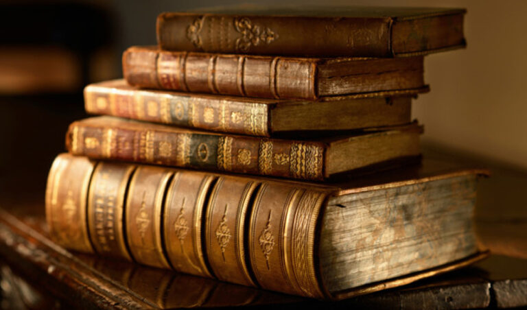 ಪುಸ್ತಕ ಪರಿಚಯ: ಕಾವ್ಯದ ಗೆರೆಯ ಮೇಲೆ ನಡೆದುಬಂದ ಪಾತ್ರಗಳು!