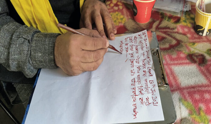 ನೀವು ಯಾರ ಪರ?: ಸುಪ್ರೀಂ ಕೋರ್ಟ್ ಮತ್ತು ಕೇಂದ್ರ ಸಚಿವರಿಗೆ ರಕ್ತದಲ್ಲಿ ಪತ್ರ ಬರೆದ ರೈತರು!