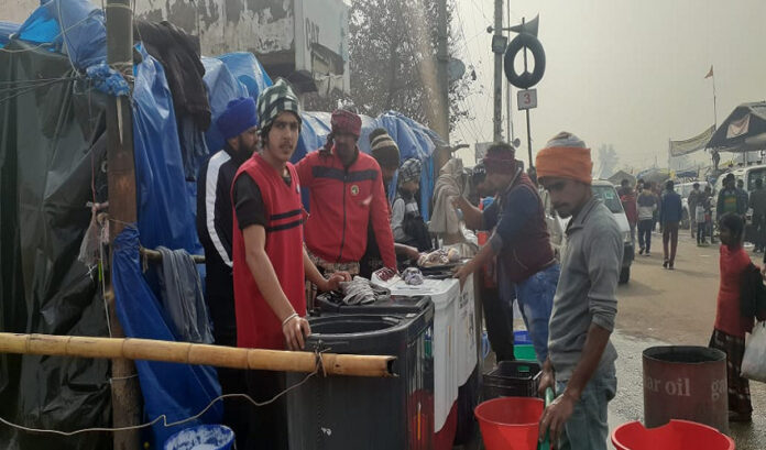 ರೈತರ ಹೋರಾಟದಲ್ಲಿ ರೈತರೊಂದಿಗೆ ನಿಂತ ವಾಷಿಂಗ್‌ ಮಷಿನ್‌ಗಳು..!