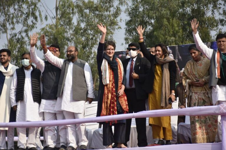 ರೈತರನ್ನು ಗೌರವಿಸದವರು ದೇಶಭಕ್ತರಾಗಲು ಸಾಧ್ಯವಿಲ್ಲ: ಪ್ರಿಯಾಂಕಾ ಗಾಂಧಿ