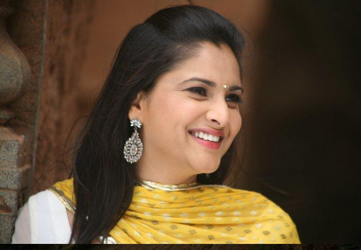 ಬಾಲಿವುಡ್‌ನಲ್ಲಿರುವವರಿಗಿಂತ ಗಟ್ಟಿಯಾದ ಬೆನ್ನುಮೂಳೆಯಿದೆ - ಗ್ರೇಟಾ ಬಗ್ಗೆ ನಟಿ ರಮ್ಯಾ ಟ್ವೀಟ್